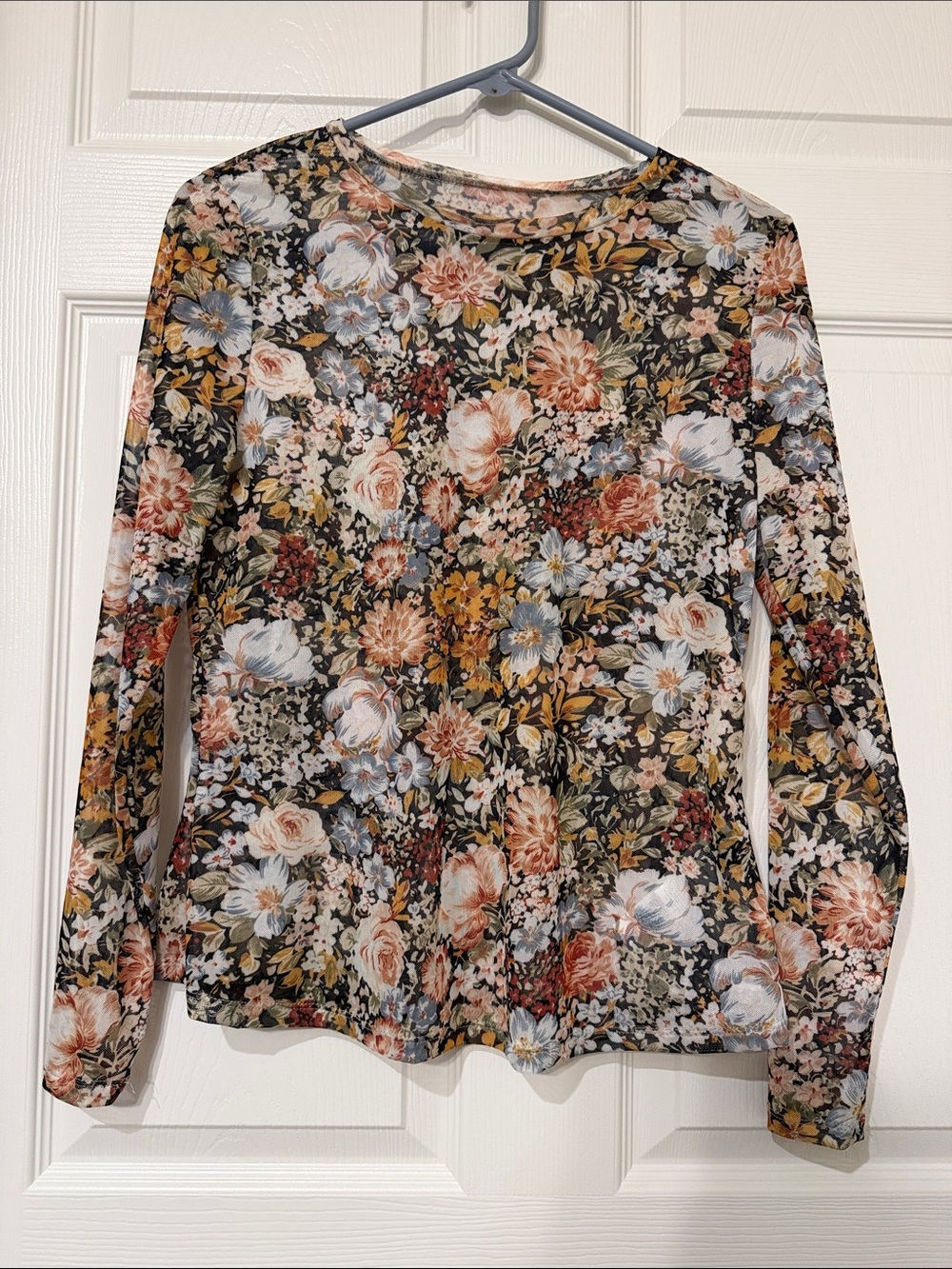 Long-Sleeve Floral Tee in Multicolor